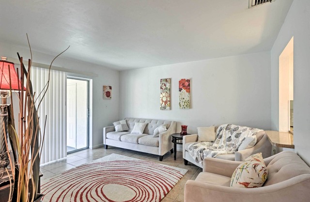 Gorgeous Cape Coral Duplex Home w/Modern Interior