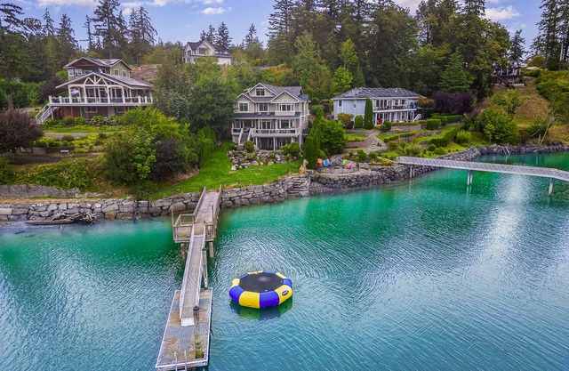 Gorgeous family-friendly waterfront island home w/private dock, panoramic views
