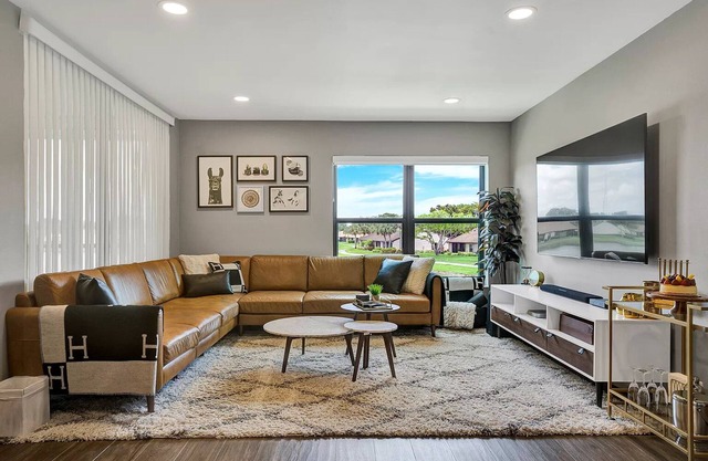 Gorgeous FL/Boca Raton 3B/2B Newly Remodeled Modern Condo - 6 Months Minimum