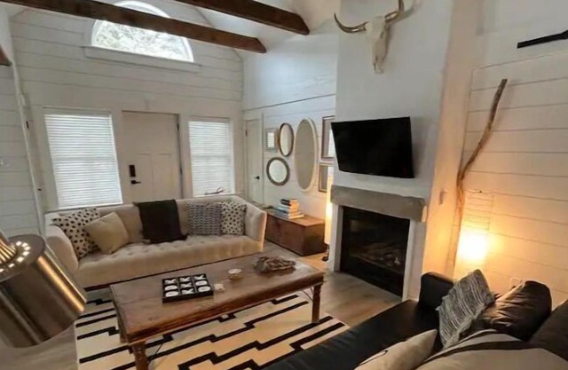 Gorgeous Gem in Niagara’s Wine Country