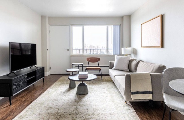 Gorgeous Highland 1BR, 2 blocks from Highland Park by Blueground
