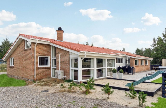 Gorgeous home in Blåvand with sauna