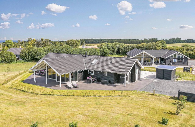 Gorgeous home in Bogense with WiFi