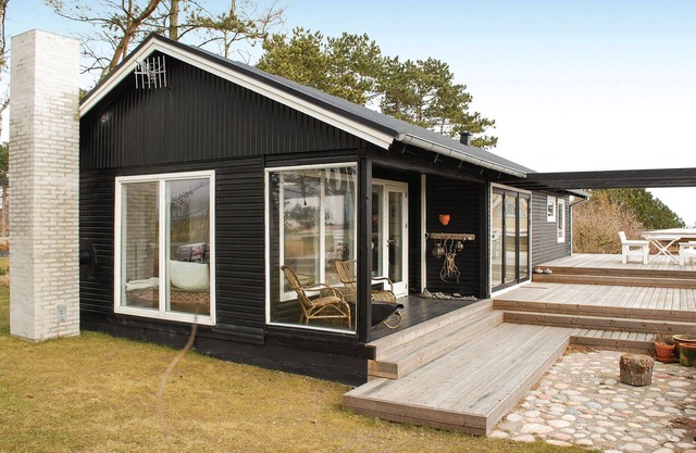 Gorgeous home in Ebeltoft with kitchen