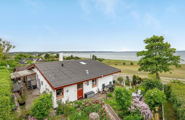 Gorgeous home in Ebeltoft with WiFi