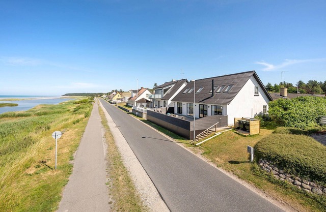 Gorgeous home in Glesborg with WiFi