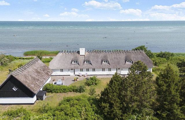 Gorgeous home in Glesborg with WiFi