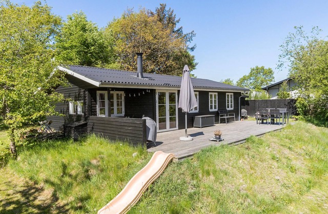 Gorgeous home in Glesborg with WiFi