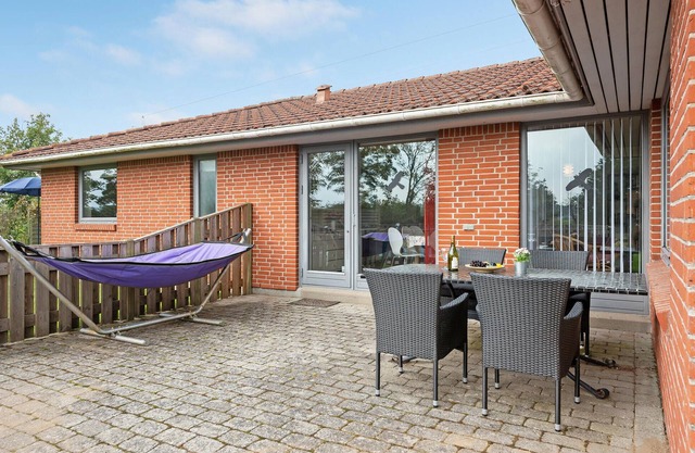 Gorgeous home in Løgumkloster with WiFi