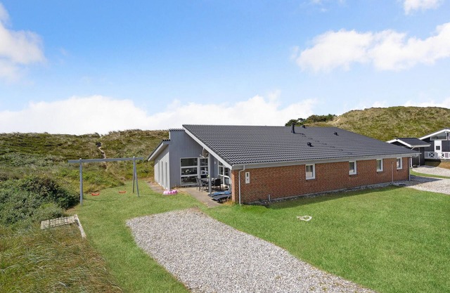 Gorgeous home in Ringkøbing with sauna
