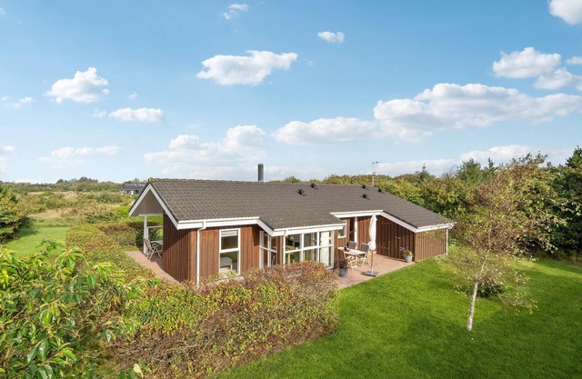 Gorgeous home in Skjern with WiFi