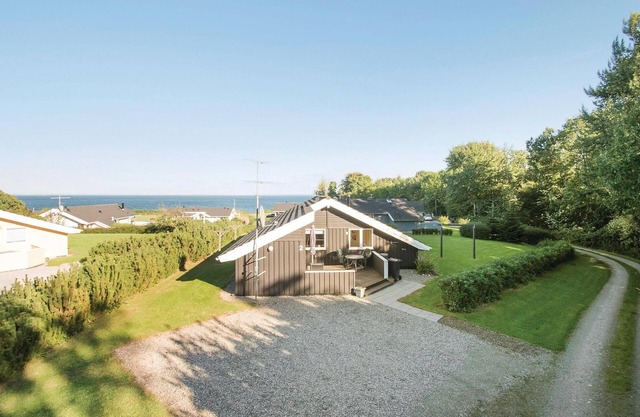 Gorgeous home in Sydals with sauna