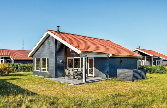 Gorgeous home in Ulfborg with kitchen