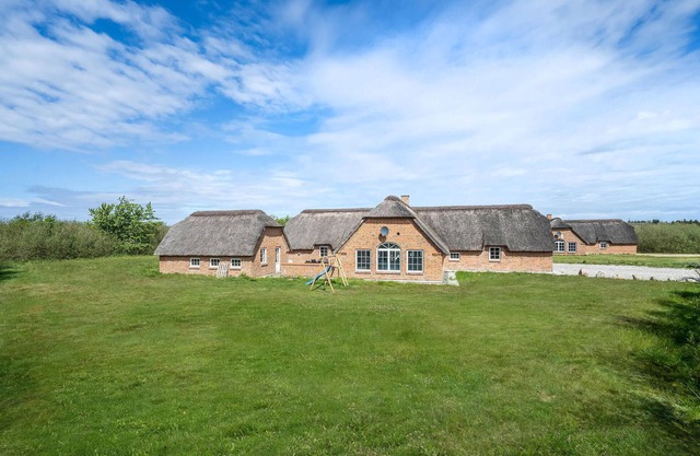 Gorgeous home in Ulfborg with sauna