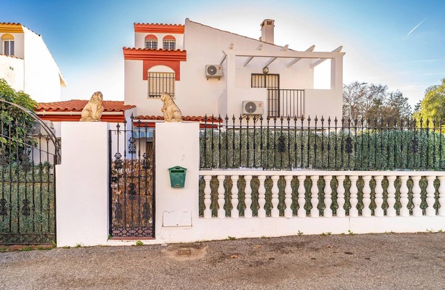 Gorgeous home in Velez-Malaga with WiFi