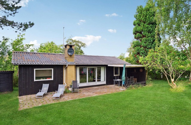 Gorgeous home in Vejby with kitchen