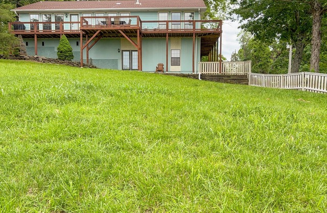 Gorgeous home near marina with Beaver Lake views, lake access, large deck, grill