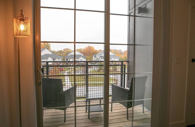 Gorgeous Luxury 1BR | Serene getaway *RARE*