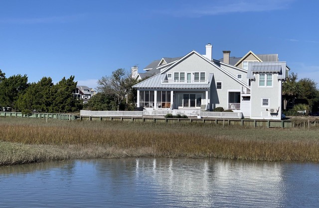 Gorgeous Marsh Views!