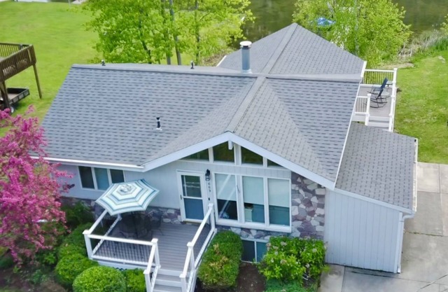 Gorgeous Waterfront 4Bed Home on the Channel from Silver Lake and the Sand Dunes