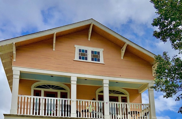 Gorgeous Waterfront home ~ Bayou St. John, Mid City, Jazz Fest neighborhood!