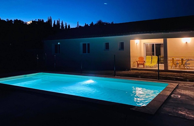 Gorges de l'Ardèche New villa with swimming pool 8/9 people