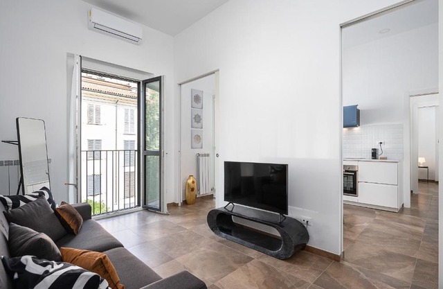 Gottardo Apt (Corso San Gottardo/Navigli)