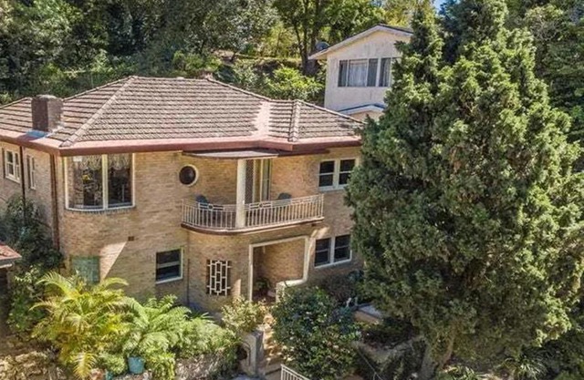 Gracious 1930s Art Deco House
