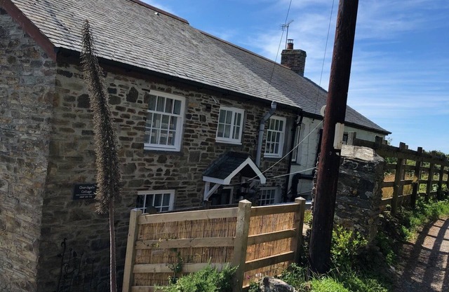 Grade II Listed Holiday Cottage in Crantock Village