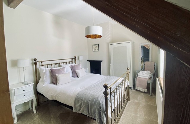 Grade II Listed Loveliness, Overleigh, Handbridge, Chester
