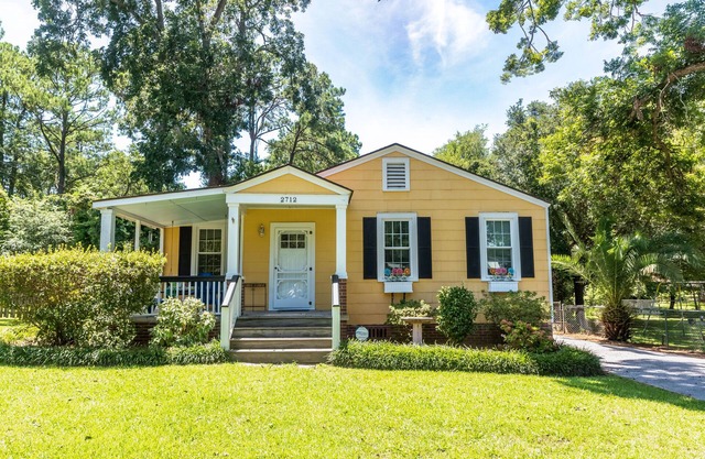 Graduations Welcome! Bayside Bungalow Close Proximity to Downtown Beaufort and Parris Island