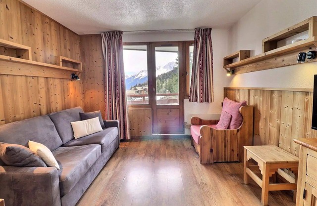 Grand Bois A Residence - CONFORTABLE 2 PARTS, SKIS TO PIEDS AND NEAR TRADE