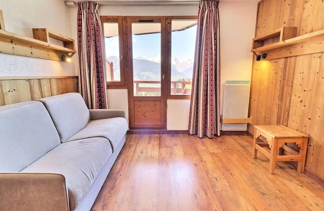 Grand Bois A Residence - CONFORTABLE 2 PARTS, SKIS TO PIEDS AND NEAR TRADE