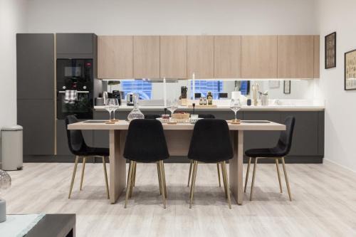 Grand Central Apartments - Perfect for Families - Contractors - Professionals