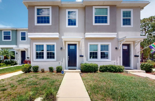 Grand Central Escape | Dog-friendly townhouse near downtown St. Petersburg