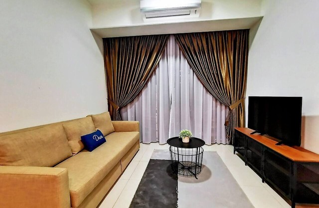 Grand Medini (4pax) A1407 @ JB City Homestay