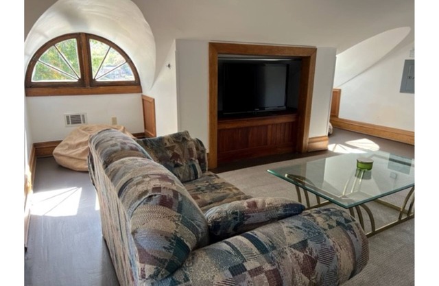 Grand Old White Artist’s Loft