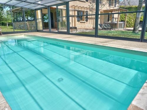 Grande maison avec piscine chauffée, sauna, animaux admis - FR-1-496-3