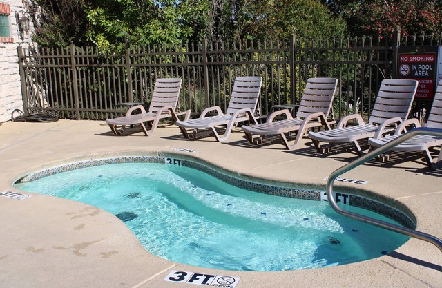Grandpa's Getaway - BEAUTIFULLY RENOVATED!