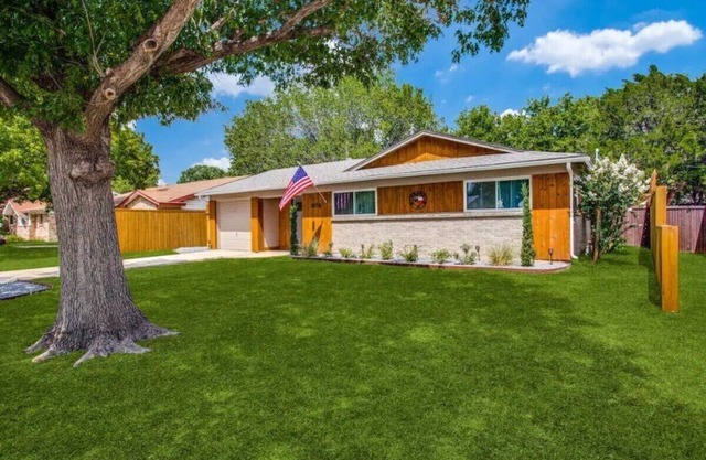 Grapevine House ! New Remodel,TCU close by