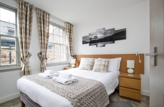 Grassmarket (Old Town) Apartment with Castle views 🏰 & private parking space 🚗