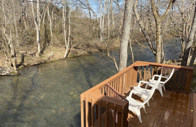 Gray's Place on Cosby Creek - 2 Bedrooms, 2 Baths, Sleeps 6 by RedAwning