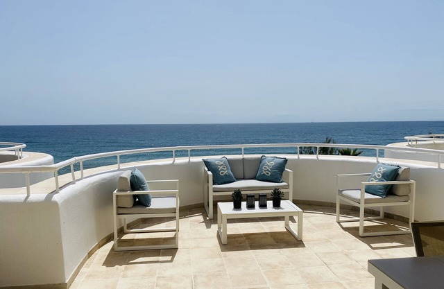 Great beachfront apartment. Stunning sea views. Superb terrace