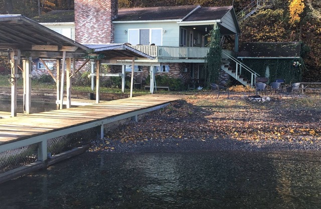 Great Cayuga Lake House Complex for families, reunions, or just relaxing!