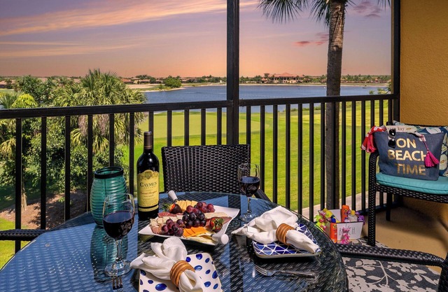 Great Condo, Resort Community, Golf, Tennis, WOW Sunsets