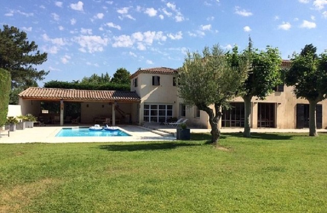 Great Contemporary House, south Aix en Provence, Bouc Bel Air.