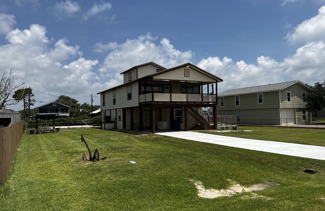 Great Fishing andHunting Lodge and Vacation Home in port O’Connor TX