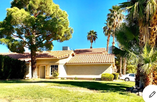 GREAT HOUSE UNIQUE LOCATION 2 bed 2 baths long term 1 to 12 months
