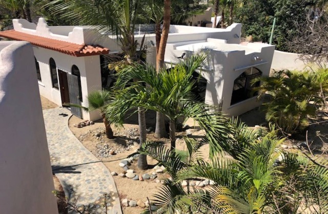 Great location 2 blocks from the beach.