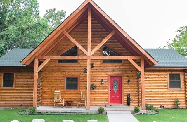 GREAT LOCATION near Big Cedar & Branson w/Hot Tub